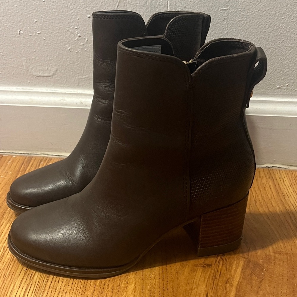 Elegant Brown Ankle Boots